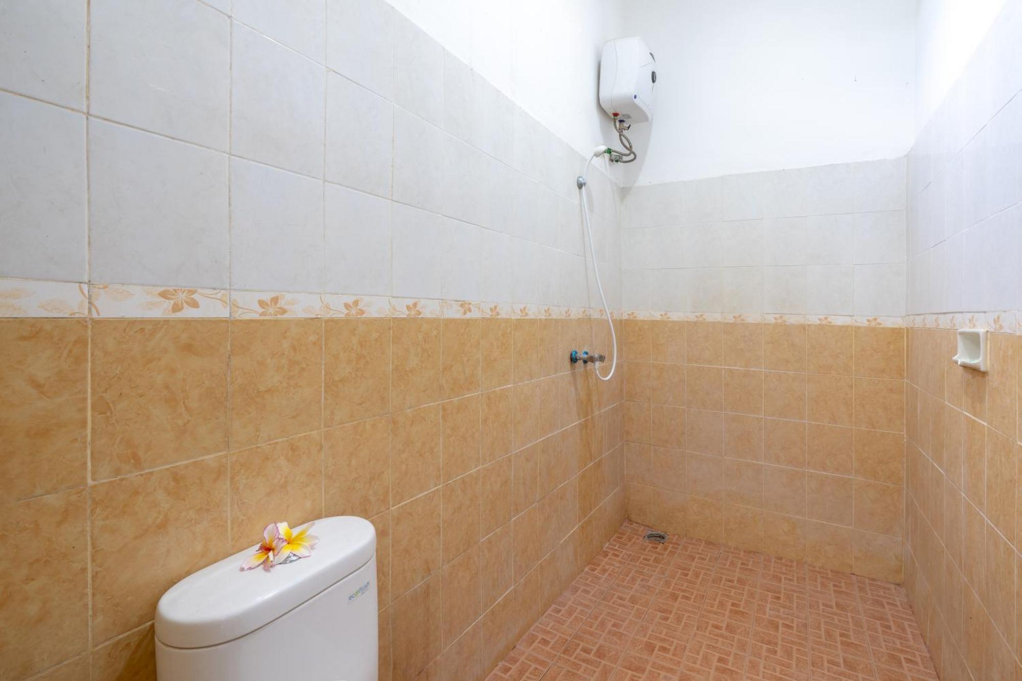 Widia Homestay Nusa Lembongan Buitenkant foto